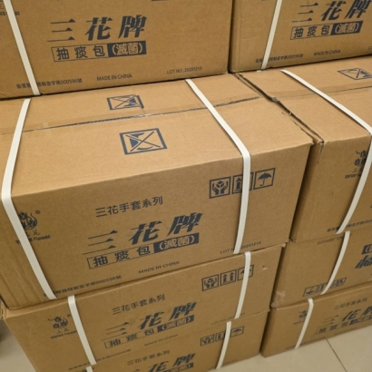 suction-catheter-kit-stock-carton.jpg